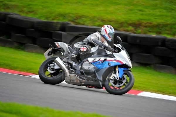 Motorcycle action photographs;cadwell;cadwell park photographs;event digital images;eventdigitalimages;motor racing louth lincolnshire;no limits trackday;peter wileman photography;trackday;trackday digital images;trackday photos