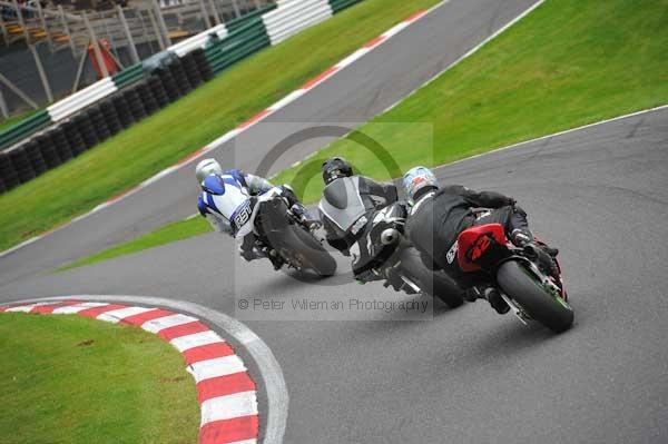 Motorcycle action photographs;cadwell;cadwell park photographs;event digital images;eventdigitalimages;motor racing louth lincolnshire;no limits trackday;peter wileman photography;trackday;trackday digital images;trackday photos