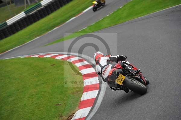 Motorcycle action photographs;cadwell;cadwell park photographs;event digital images;eventdigitalimages;motor racing louth lincolnshire;no limits trackday;peter wileman photography;trackday;trackday digital images;trackday photos