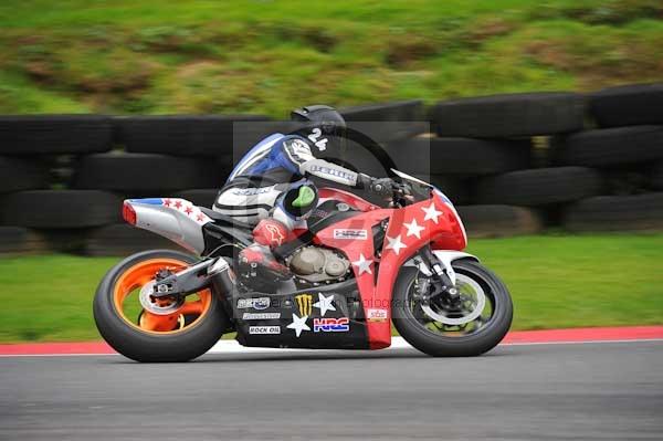 Motorcycle action photographs;cadwell;cadwell park photographs;event digital images;eventdigitalimages;motor racing louth lincolnshire;no limits trackday;peter wileman photography;trackday;trackday digital images;trackday photos