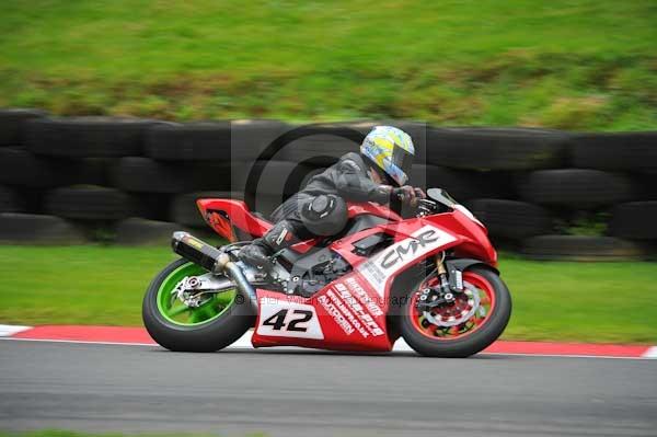 Motorcycle action photographs;cadwell;cadwell park photographs;event digital images;eventdigitalimages;motor racing louth lincolnshire;no limits trackday;peter wileman photography;trackday;trackday digital images;trackday photos