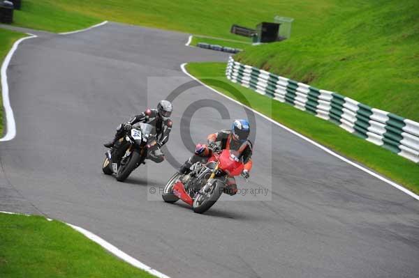 Motorcycle action photographs;cadwell;cadwell park photographs;event digital images;eventdigitalimages;motor racing louth lincolnshire;no limits trackday;peter wileman photography;trackday;trackday digital images;trackday photos