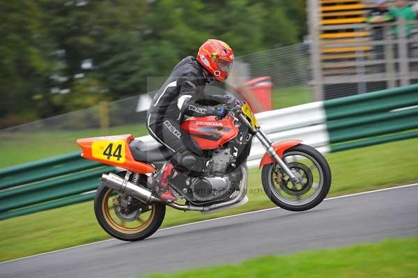 Motorcycle action photographs;cadwell;cadwell park photographs;event digital images;eventdigitalimages;motor racing louth lincolnshire;no limits trackday;peter wileman photography;trackday;trackday digital images;trackday photos