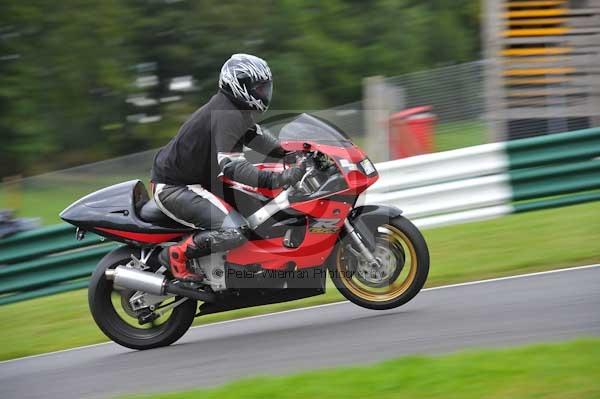 Motorcycle action photographs;cadwell;cadwell park photographs;event digital images;eventdigitalimages;motor racing louth lincolnshire;no limits trackday;peter wileman photography;trackday;trackday digital images;trackday photos