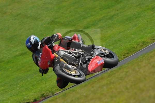 Motorcycle action photographs;cadwell;cadwell park photographs;event digital images;eventdigitalimages;motor racing louth lincolnshire;no limits trackday;peter wileman photography;trackday;trackday digital images;trackday photos