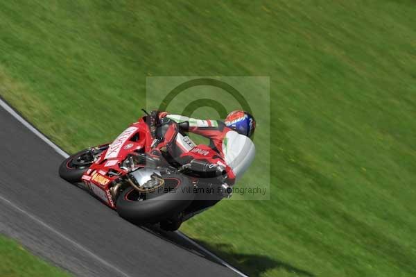 Motorcycle action photographs;cadwell;cadwell park photographs;event digital images;eventdigitalimages;motor racing louth lincolnshire;no limits trackday;peter wileman photography;trackday;trackday digital images;trackday photos