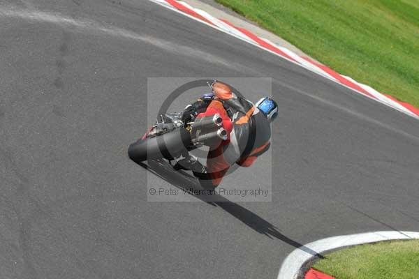 Motorcycle action photographs;cadwell;cadwell park photographs;event digital images;eventdigitalimages;motor racing louth lincolnshire;no limits trackday;peter wileman photography;trackday;trackday digital images;trackday photos