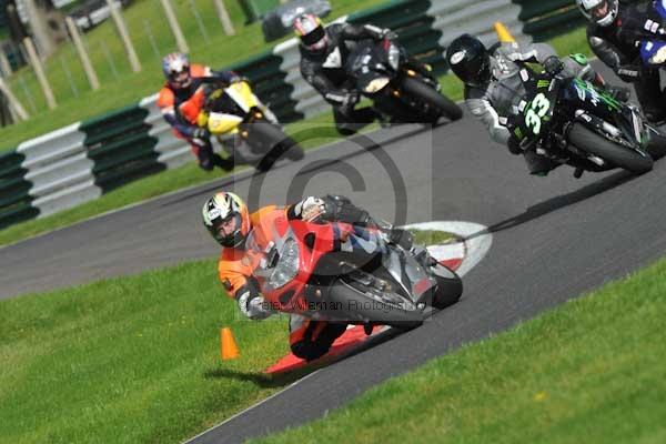 Motorcycle action photographs;cadwell;cadwell park photographs;event digital images;eventdigitalimages;motor racing louth lincolnshire;no limits trackday;peter wileman photography;trackday;trackday digital images;trackday photos