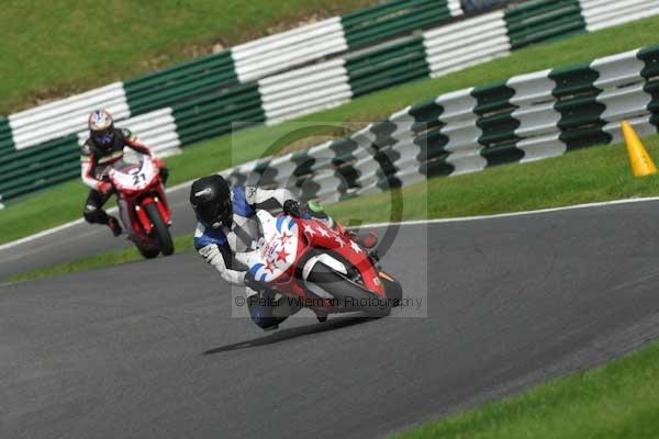 Motorcycle action photographs;cadwell;cadwell park photographs;event digital images;eventdigitalimages;motor racing louth lincolnshire;no limits trackday;peter wileman photography;trackday;trackday digital images;trackday photos