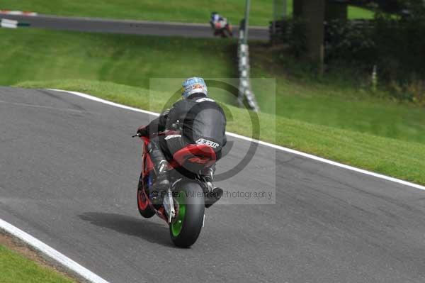 Motorcycle action photographs;cadwell;cadwell park photographs;event digital images;eventdigitalimages;motor racing louth lincolnshire;no limits trackday;peter wileman photography;trackday;trackday digital images;trackday photos