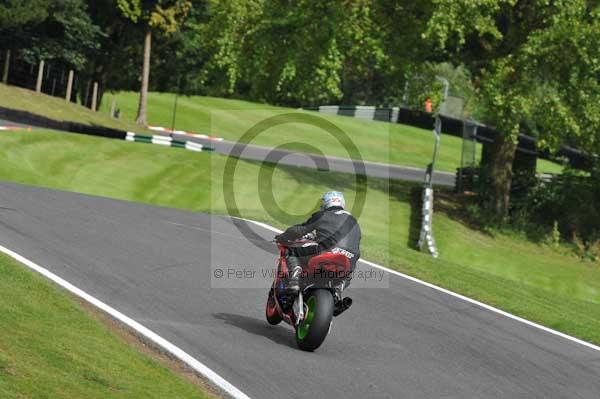 Motorcycle action photographs;cadwell;cadwell park photographs;event digital images;eventdigitalimages;motor racing louth lincolnshire;no limits trackday;peter wileman photography;trackday;trackday digital images;trackday photos