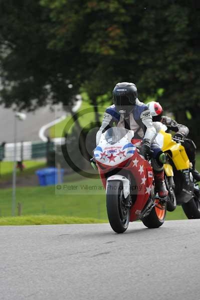 Motorcycle action photographs;cadwell;cadwell park photographs;event digital images;eventdigitalimages;motor racing louth lincolnshire;no limits trackday;peter wileman photography;trackday;trackday digital images;trackday photos