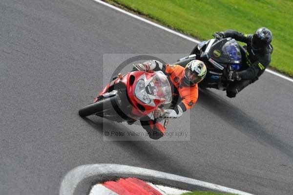 Motorcycle action photographs;cadwell;cadwell park photographs;event digital images;eventdigitalimages;motor racing louth lincolnshire;no limits trackday;peter wileman photography;trackday;trackday digital images;trackday photos