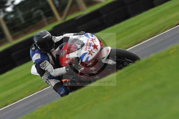 Motorcycle action photographs;cadwell;cadwell park photographs;event digital images;eventdigitalimages;motor racing louth lincolnshire;no limits trackday;peter wileman photography;trackday;trackday digital images;trackday photos