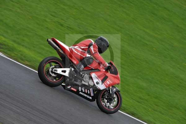 Motorcycle action photographs;cadwell;cadwell park photographs;event digital images;eventdigitalimages;motor racing louth lincolnshire;no limits trackday;peter wileman photography;trackday;trackday digital images;trackday photos