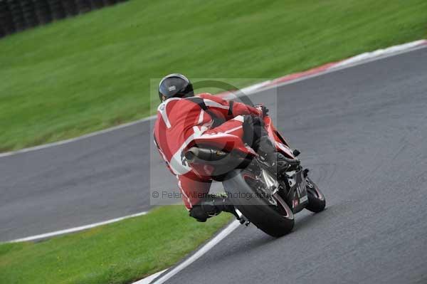 Motorcycle action photographs;cadwell;cadwell park photographs;event digital images;eventdigitalimages;motor racing louth lincolnshire;no limits trackday;peter wileman photography;trackday;trackday digital images;trackday photos