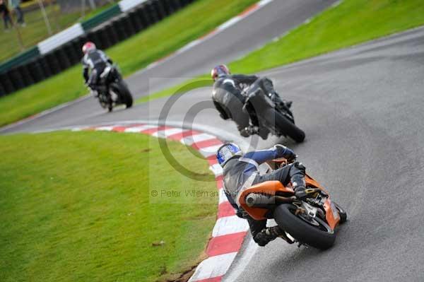 Motorcycle action photographs;cadwell;cadwell park photographs;event digital images;eventdigitalimages;motor racing louth lincolnshire;no limits trackday;peter wileman photography;trackday;trackday digital images;trackday photos