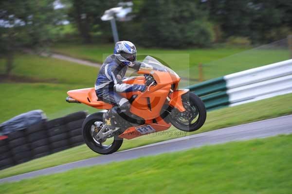 Motorcycle action photographs;cadwell;cadwell park photographs;event digital images;eventdigitalimages;motor racing louth lincolnshire;no limits trackday;peter wileman photography;trackday;trackday digital images;trackday photos