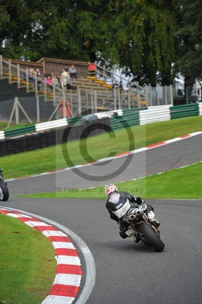 Motorcycle action photographs;cadwell;cadwell park photographs;event digital images;eventdigitalimages;motor racing louth lincolnshire;no limits trackday;peter wileman photography;trackday;trackday digital images;trackday photos