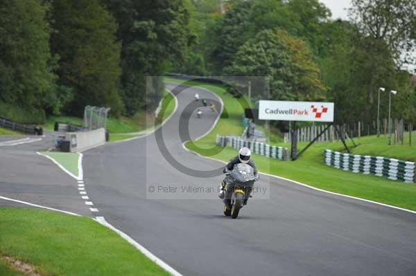 Motorcycle action photographs;cadwell;cadwell park photographs;event digital images;eventdigitalimages;motor racing louth lincolnshire;no limits trackday;peter wileman photography;trackday;trackday digital images;trackday photos