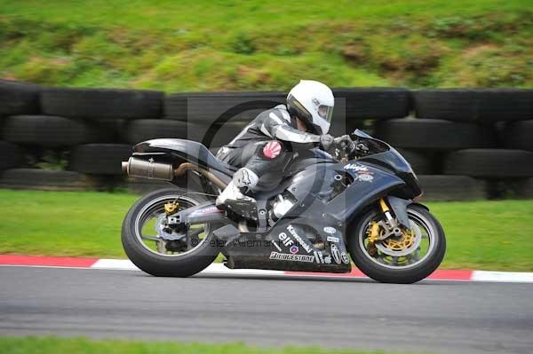 Motorcycle action photographs;cadwell;cadwell park photographs;event digital images;eventdigitalimages;motor racing louth lincolnshire;no limits trackday;peter wileman photography;trackday;trackday digital images;trackday photos