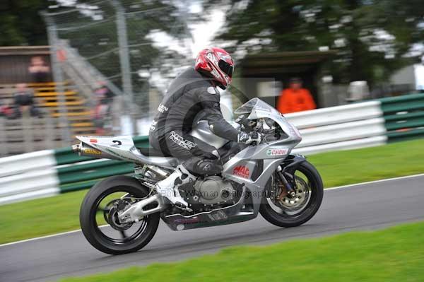 Motorcycle action photographs;cadwell;cadwell park photographs;event digital images;eventdigitalimages;motor racing louth lincolnshire;no limits trackday;peter wileman photography;trackday;trackday digital images;trackday photos