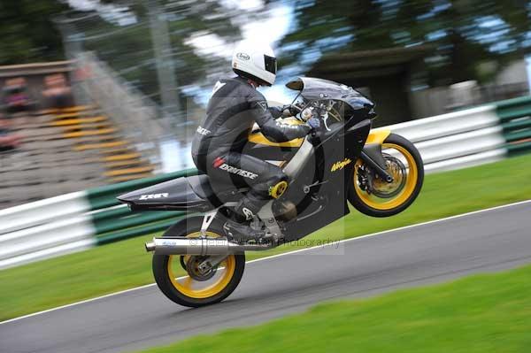 Motorcycle action photographs;cadwell;cadwell park photographs;event digital images;eventdigitalimages;motor racing louth lincolnshire;no limits trackday;peter wileman photography;trackday;trackday digital images;trackday photos