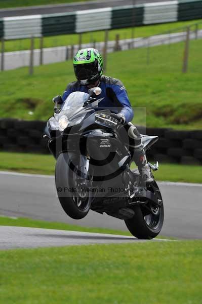 Motorcycle action photographs;cadwell;cadwell park photographs;event digital images;eventdigitalimages;motor racing louth lincolnshire;no limits trackday;peter wileman photography;trackday;trackday digital images;trackday photos