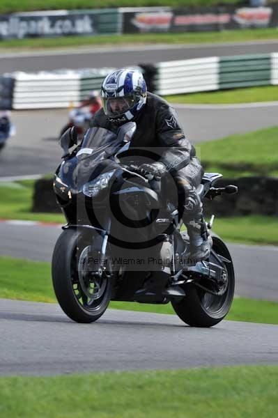 Motorcycle action photographs;cadwell;cadwell park photographs;event digital images;eventdigitalimages;motor racing louth lincolnshire;no limits trackday;peter wileman photography;trackday;trackday digital images;trackday photos