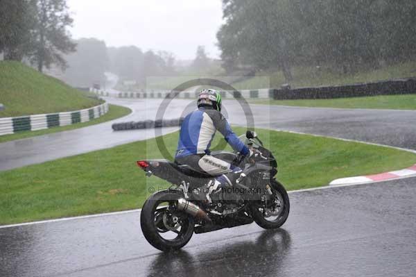 Motorcycle action photographs;cadwell;cadwell park photographs;event digital images;eventdigitalimages;motor racing louth lincolnshire;no limits trackday;peter wileman photography;trackday;trackday digital images;trackday photos