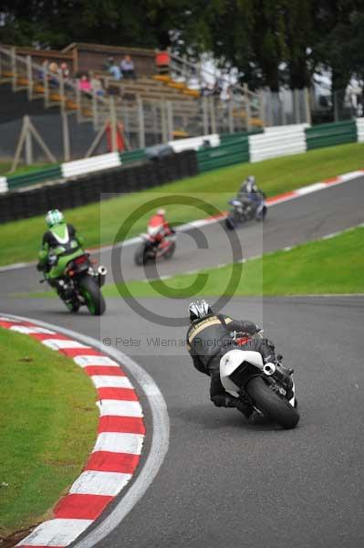 Motorcycle action photographs;cadwell;cadwell park photographs;event digital images;eventdigitalimages;motor racing louth lincolnshire;no limits trackday;peter wileman photography;trackday;trackday digital images;trackday photos