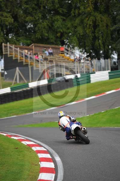 Motorcycle action photographs;cadwell;cadwell park photographs;event digital images;eventdigitalimages;motor racing louth lincolnshire;no limits trackday;peter wileman photography;trackday;trackday digital images;trackday photos