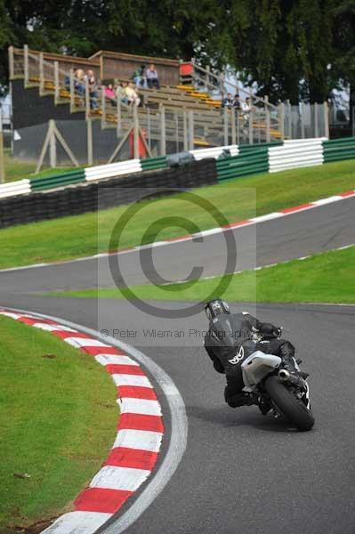 Motorcycle action photographs;cadwell;cadwell park photographs;event digital images;eventdigitalimages;motor racing louth lincolnshire;no limits trackday;peter wileman photography;trackday;trackday digital images;trackday photos