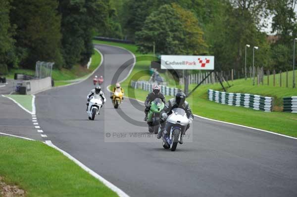 Motorcycle action photographs;cadwell;cadwell park photographs;event digital images;eventdigitalimages;motor racing louth lincolnshire;no limits trackday;peter wileman photography;trackday;trackday digital images;trackday photos