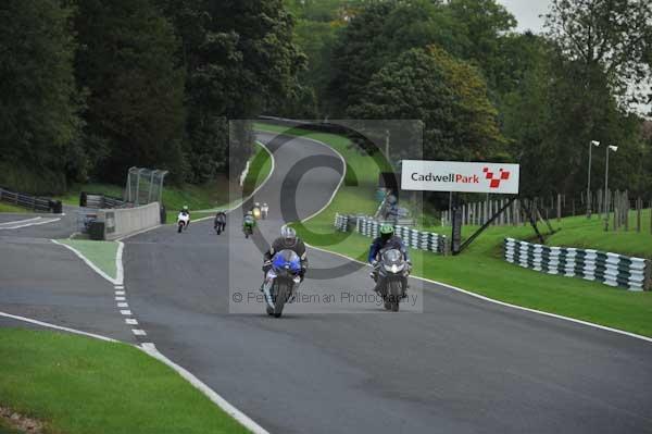 Motorcycle action photographs;cadwell;cadwell park photographs;event digital images;eventdigitalimages;motor racing louth lincolnshire;no limits trackday;peter wileman photography;trackday;trackday digital images;trackday photos