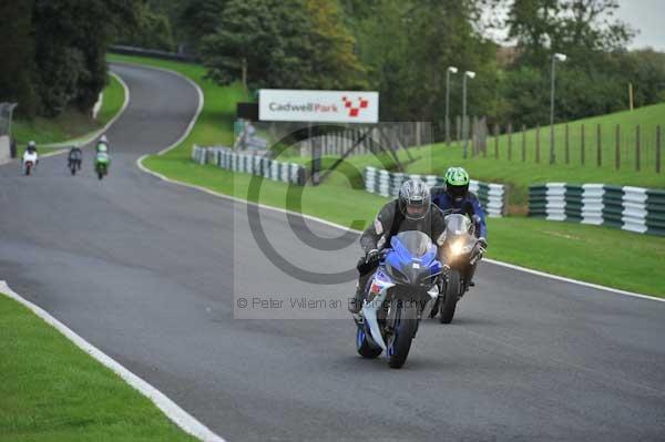 Motorcycle action photographs;cadwell;cadwell park photographs;event digital images;eventdigitalimages;motor racing louth lincolnshire;no limits trackday;peter wileman photography;trackday;trackday digital images;trackday photos