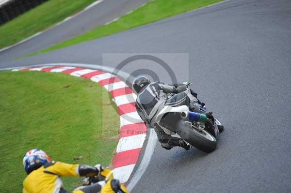 Motorcycle action photographs;cadwell;cadwell park photographs;event digital images;eventdigitalimages;motor racing louth lincolnshire;no limits trackday;peter wileman photography;trackday;trackday digital images;trackday photos