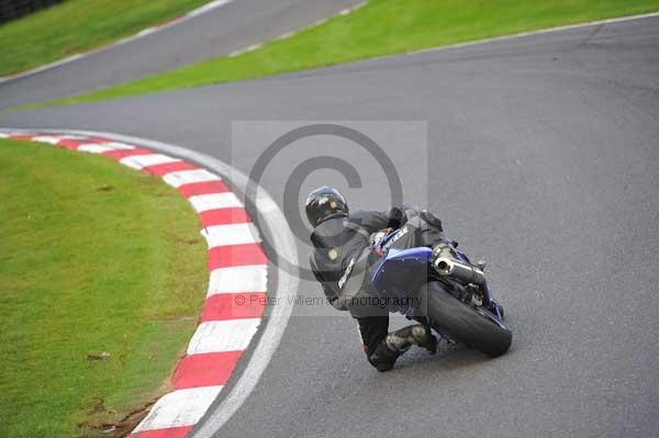 Motorcycle action photographs;cadwell;cadwell park photographs;event digital images;eventdigitalimages;motor racing louth lincolnshire;no limits trackday;peter wileman photography;trackday;trackday digital images;trackday photos