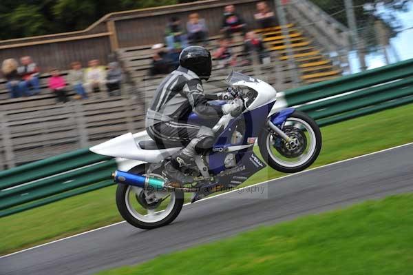 Motorcycle action photographs;cadwell;cadwell park photographs;event digital images;eventdigitalimages;motor racing louth lincolnshire;no limits trackday;peter wileman photography;trackday;trackday digital images;trackday photos