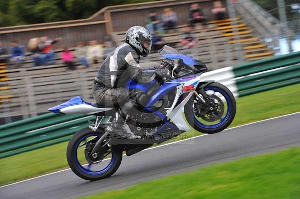 Motorcycle action photographs;cadwell;cadwell park photographs;event digital images;eventdigitalimages;motor racing louth lincolnshire;no limits trackday;peter wileman photography;trackday;trackday digital images;trackday photos