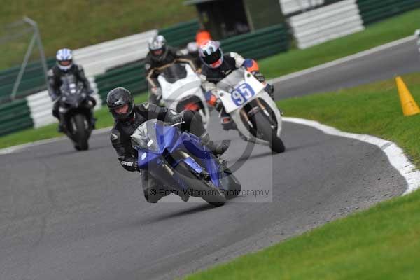 Motorcycle action photographs;cadwell;cadwell park photographs;event digital images;eventdigitalimages;motor racing louth lincolnshire;no limits trackday;peter wileman photography;trackday;trackday digital images;trackday photos