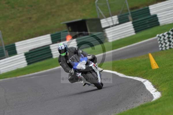 Motorcycle action photographs;cadwell;cadwell park photographs;event digital images;eventdigitalimages;motor racing louth lincolnshire;no limits trackday;peter wileman photography;trackday;trackday digital images;trackday photos