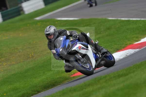 Motorcycle action photographs;cadwell;cadwell park photographs;event digital images;eventdigitalimages;motor racing louth lincolnshire;no limits trackday;peter wileman photography;trackday;trackday digital images;trackday photos