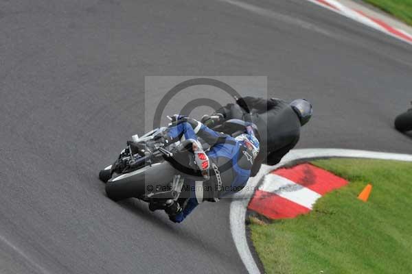 Motorcycle action photographs;cadwell;cadwell park photographs;event digital images;eventdigitalimages;motor racing louth lincolnshire;no limits trackday;peter wileman photography;trackday;trackday digital images;trackday photos