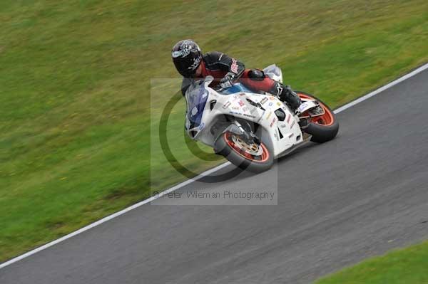 Motorcycle action photographs;cadwell;cadwell park photographs;event digital images;eventdigitalimages;motor racing louth lincolnshire;no limits trackday;peter wileman photography;trackday;trackday digital images;trackday photos