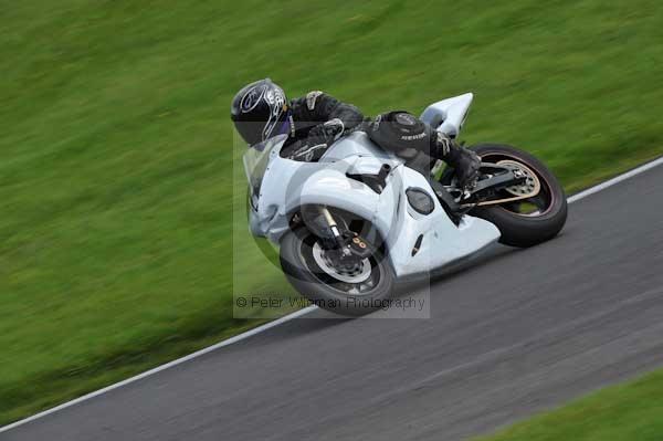 Motorcycle action photographs;cadwell;cadwell park photographs;event digital images;eventdigitalimages;motor racing louth lincolnshire;no limits trackday;peter wileman photography;trackday;trackday digital images;trackday photos