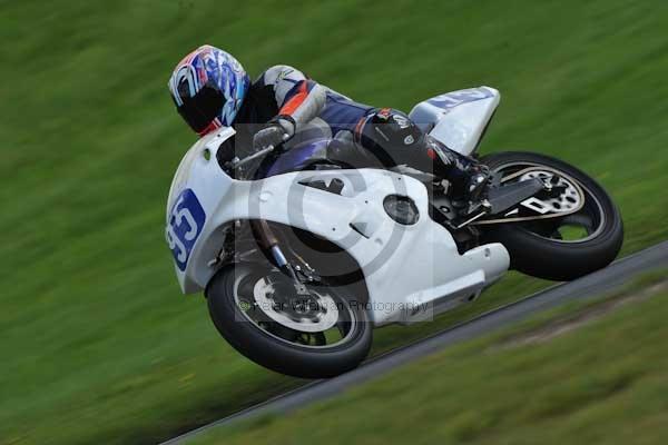 Motorcycle action photographs;cadwell;cadwell park photographs;event digital images;eventdigitalimages;motor racing louth lincolnshire;no limits trackday;peter wileman photography;trackday;trackday digital images;trackday photos