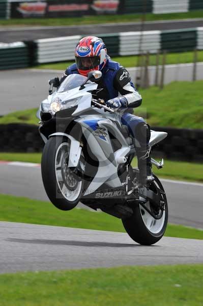 Motorcycle action photographs;cadwell;cadwell park photographs;event digital images;eventdigitalimages;motor racing louth lincolnshire;no limits trackday;peter wileman photography;trackday;trackday digital images;trackday photos