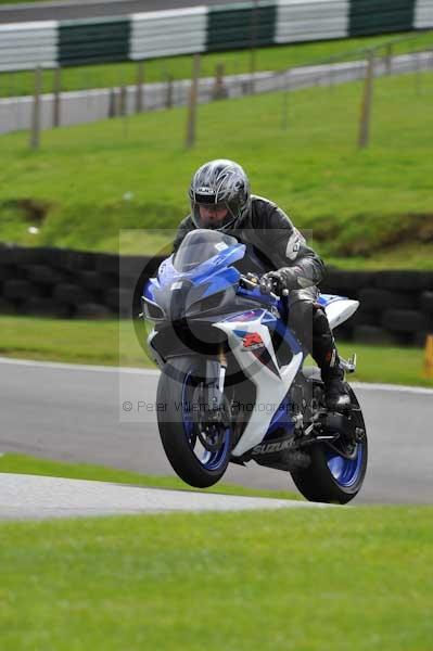 Motorcycle action photographs;cadwell;cadwell park photographs;event digital images;eventdigitalimages;motor racing louth lincolnshire;no limits trackday;peter wileman photography;trackday;trackday digital images;trackday photos