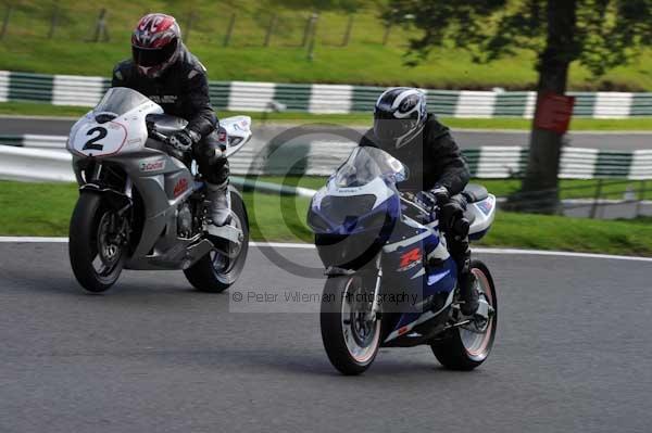 Motorcycle action photographs;cadwell;cadwell park photographs;event digital images;eventdigitalimages;motor racing louth lincolnshire;no limits trackday;peter wileman photography;trackday;trackday digital images;trackday photos